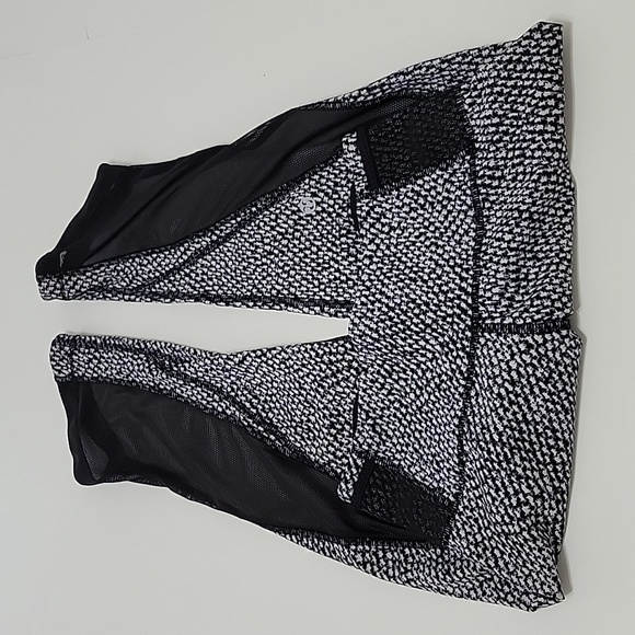 Lululemon Run Around Cropped Tights 19" - Picture 4 of 12